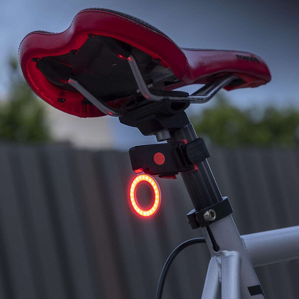 Luz LED Trasera para Bicicleta Biklium InnovaGoods | Seguridad y Visibilidad