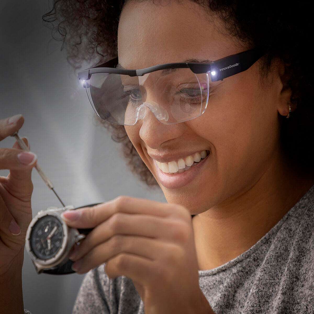 Gafas de Aumento con Doble Luz LED – Glassoint InnovaGoods